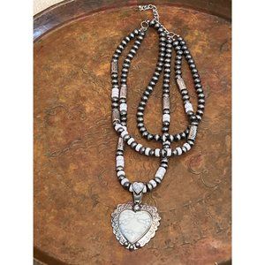 WHITE SILVER  BEAD HEART SILVER CONCHO WESTERN SOUTHWEST DESERT NECKLACE LAYER